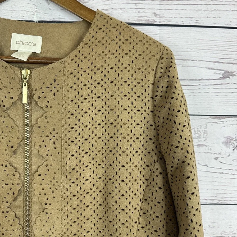 Chicos excellent used